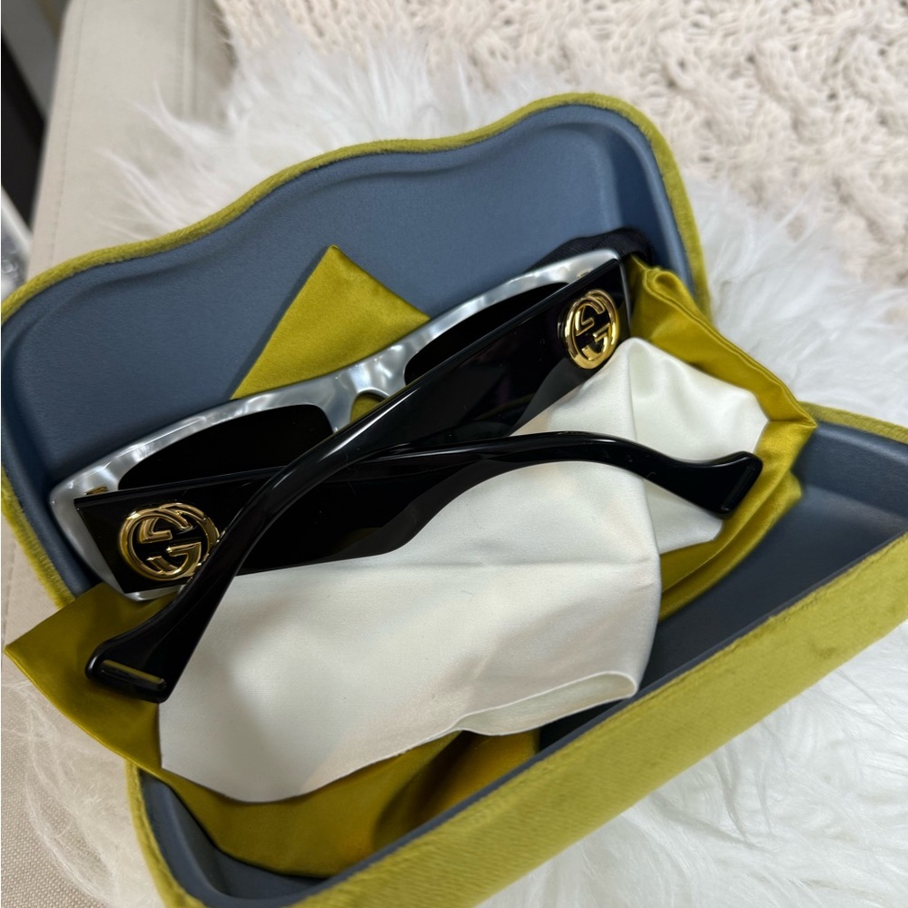 ❌SOLD Gucci Black Sunglasses with Gold Accents